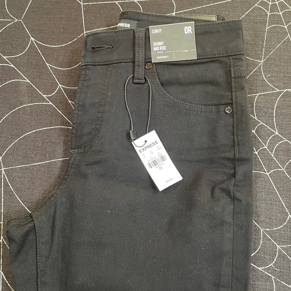 Express Black Curvy Skinny Jeans - Picture 6 of 9